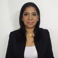 Araúz Santamaría de Monteza, Yira 